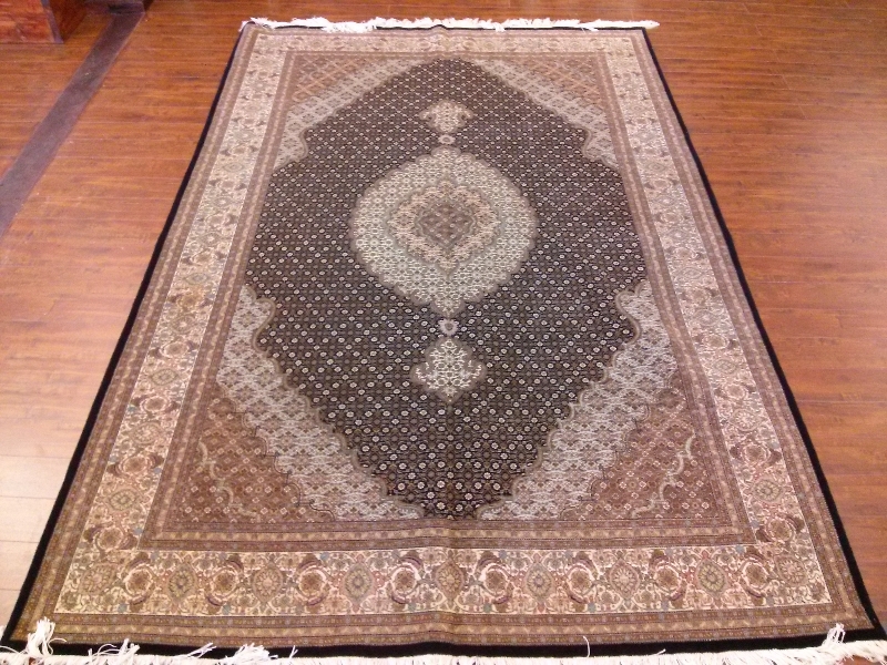 7x10 Handmade Persian Tabriz Mahi area rug